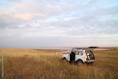 safari by jeep. Stop for a rest © Vadim Fogel