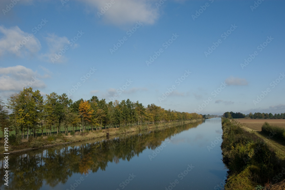 Herbst am Kanal