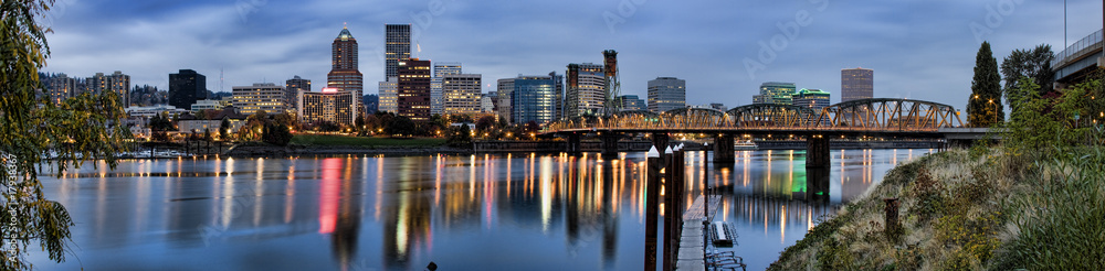 Naklejka premium Panorama of Portland, Oregon, USA.