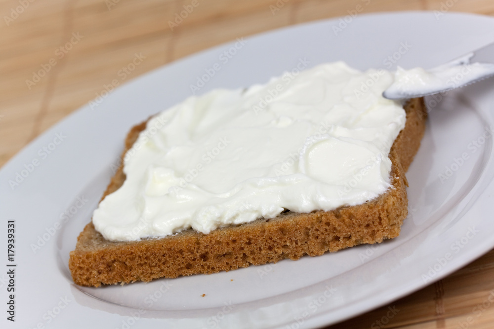 Toast - schwarz,mit Quark Toast - schwarz,mit Quark