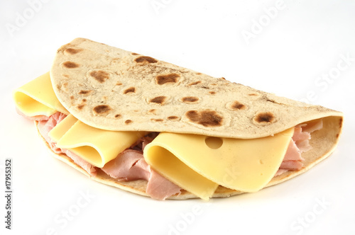Piadina romagnola, traditional italian sandwich