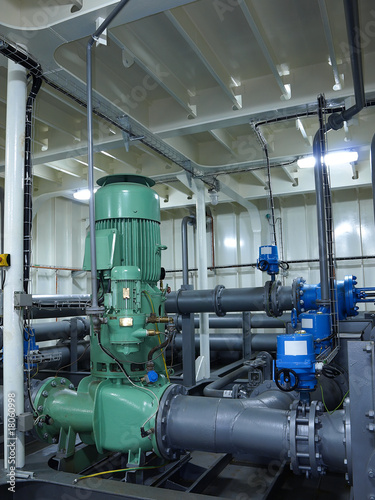 Obraz na płótnie Pipeline equipment w salonie