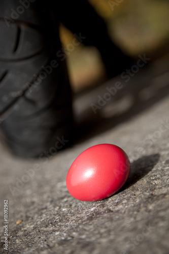 Ei auf der Strasse