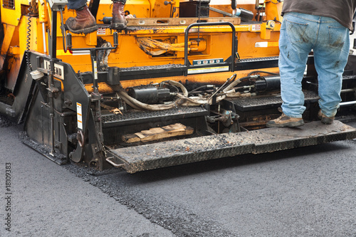 Driveway Asphalt Paving Crew
