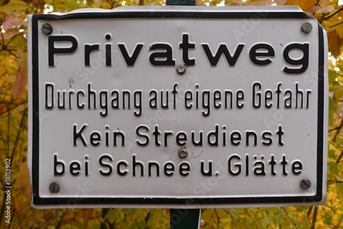 Schild Privatweg photo
