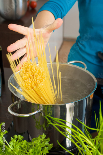 Spaghetti kochen