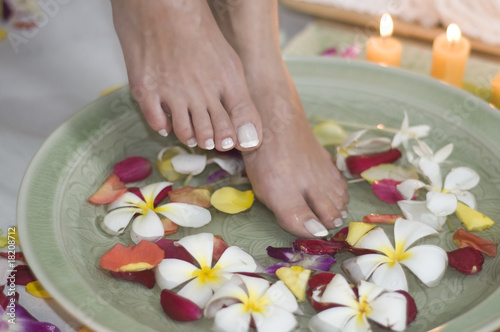 Relaxing aromatherapy spa for feet 6