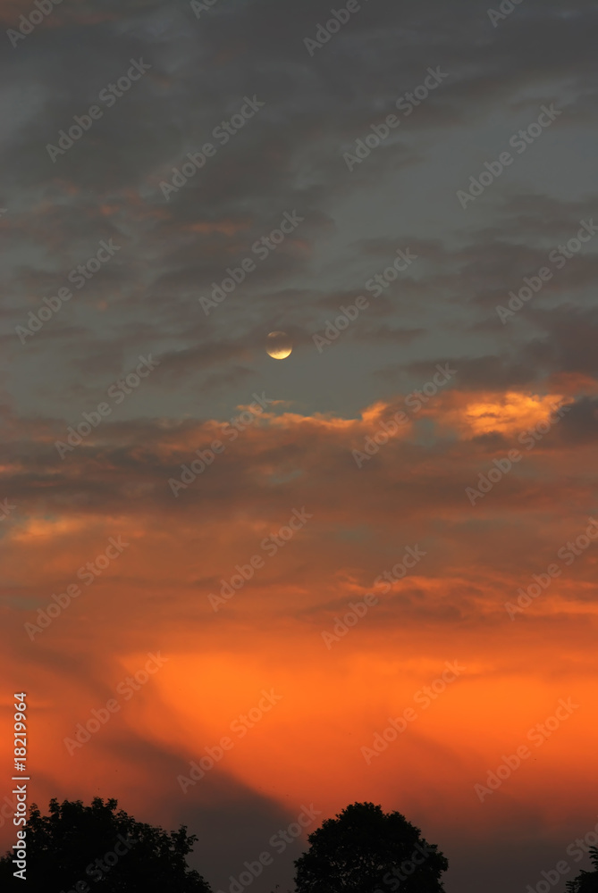 Fototapeta premium beautiful sunset clouds landscapes