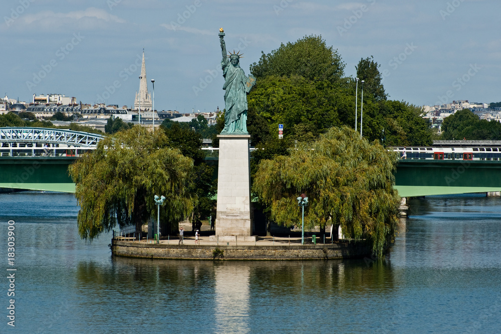 Obraz premium Paris, statue de la liberté