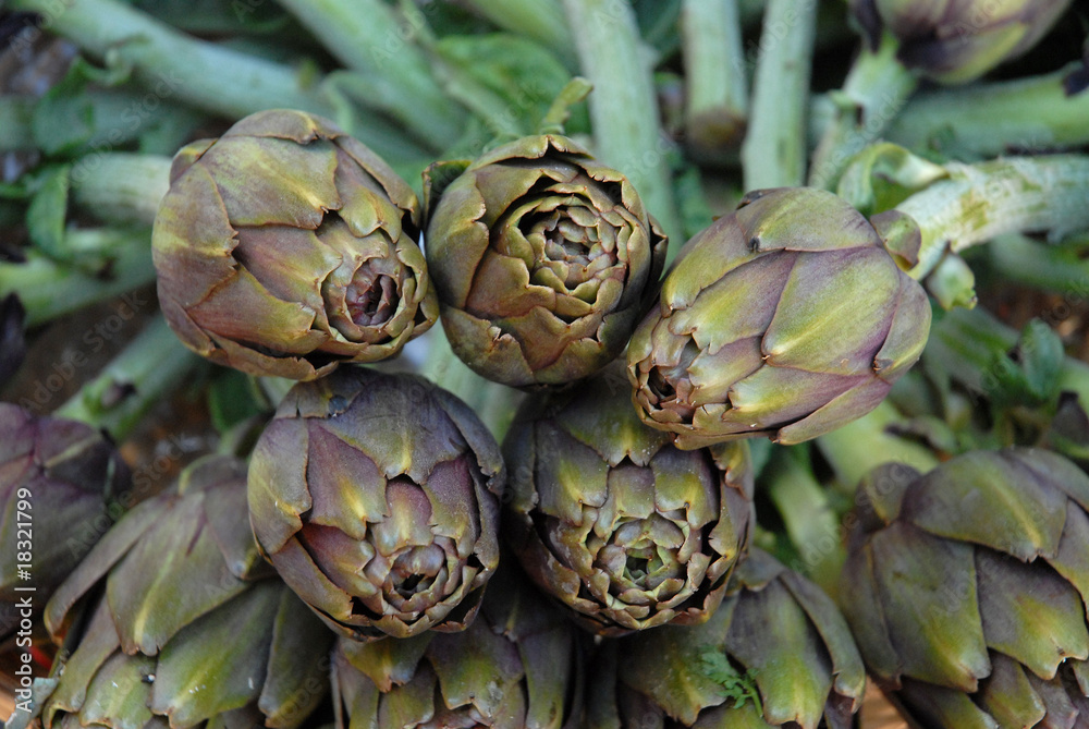Fototapeta premium carciofi al mercato 1