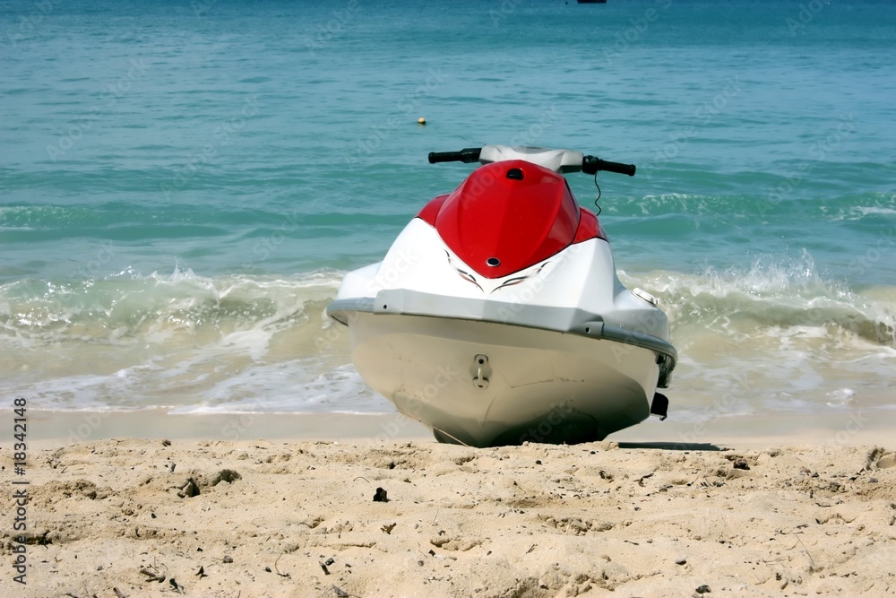 moto marine sur la plage Stock Photo | Adobe Stock