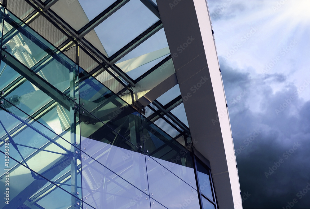 Obraz premium Business buildings architecture on sky background