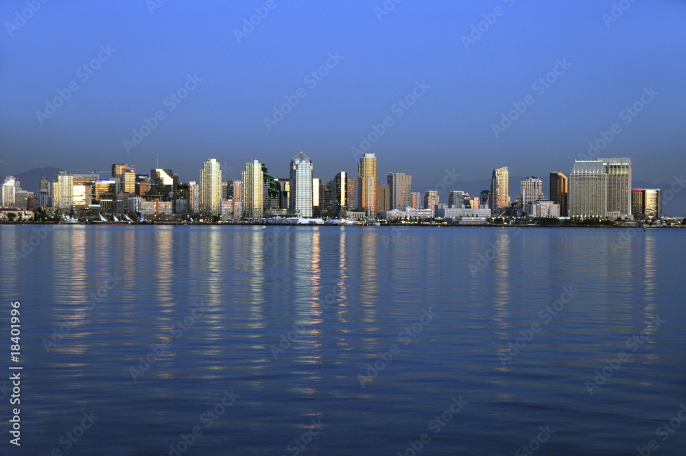 Obraz premium San Diego skyline at sunset