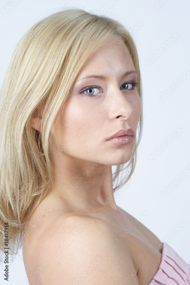 pretty blonde pretty blonde