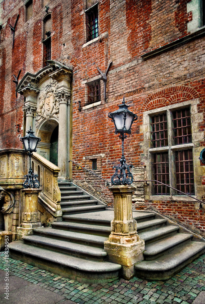 Obraz premium Old town hall stairs and lanterns, enhanced