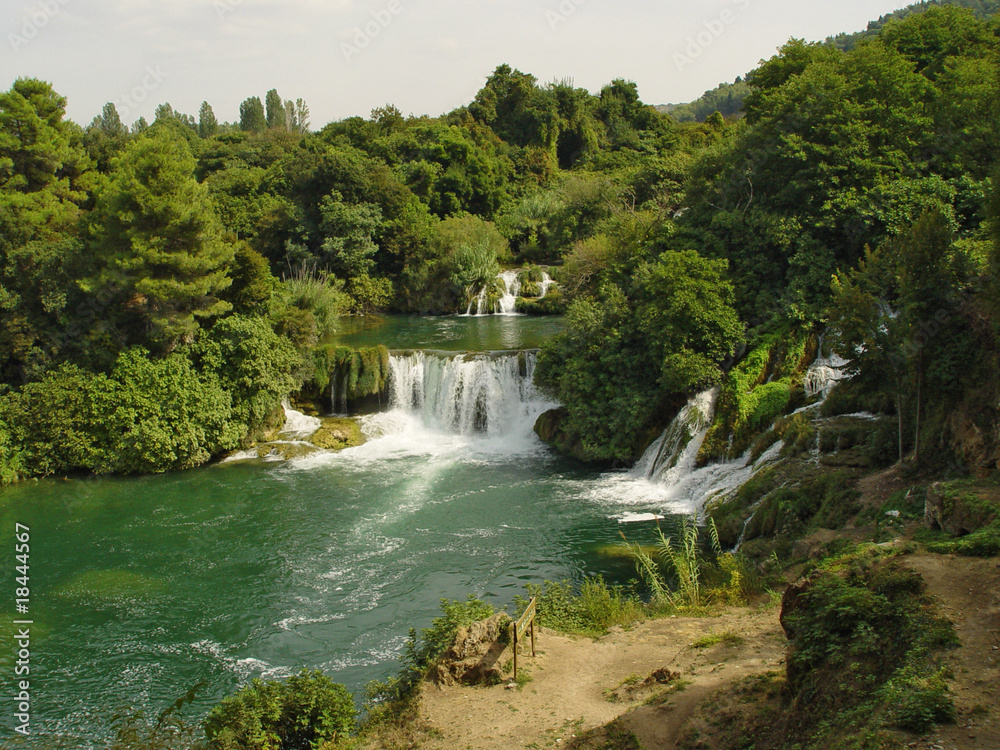 Green waterfall (2)
