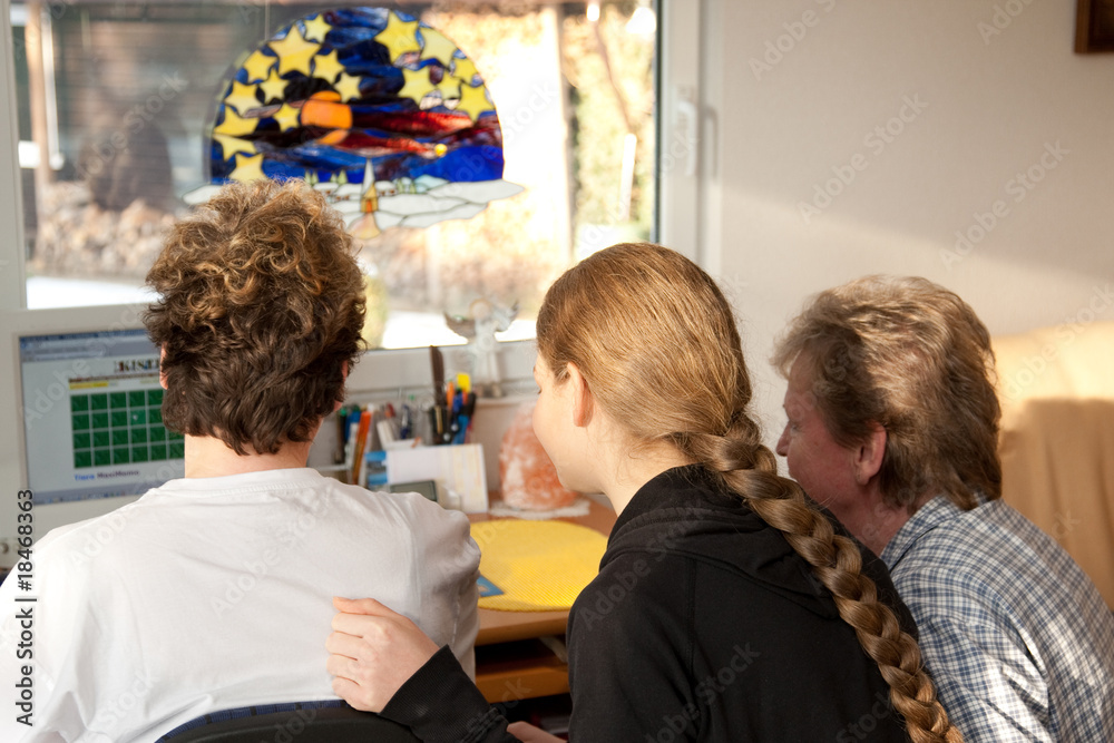 Drei Generationen am Computer Drei Generationen am Computer
