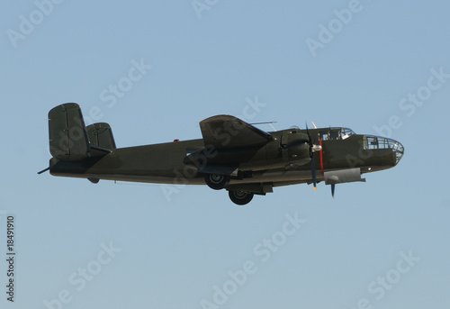Photo Old bomber in flight