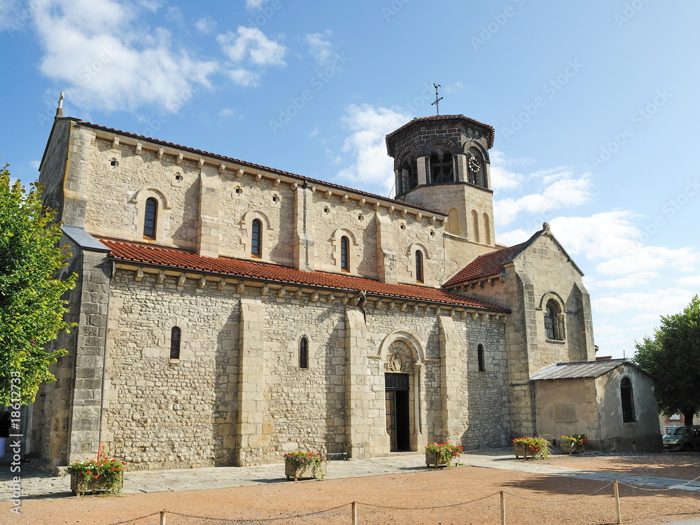 Eglise romane Saint Martin de Thuret (63)