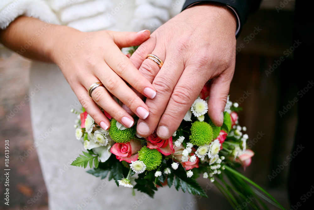 A wedding etude is in colors, weddings rings A wedding etude is in colors, weddings rings