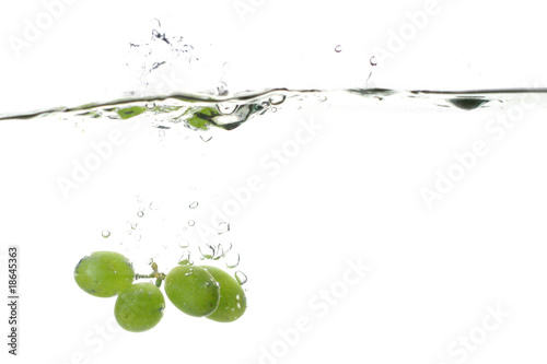 grape water splash