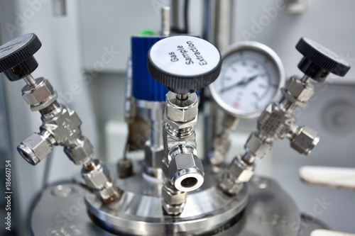 Tableau sur toile chemiereaktor