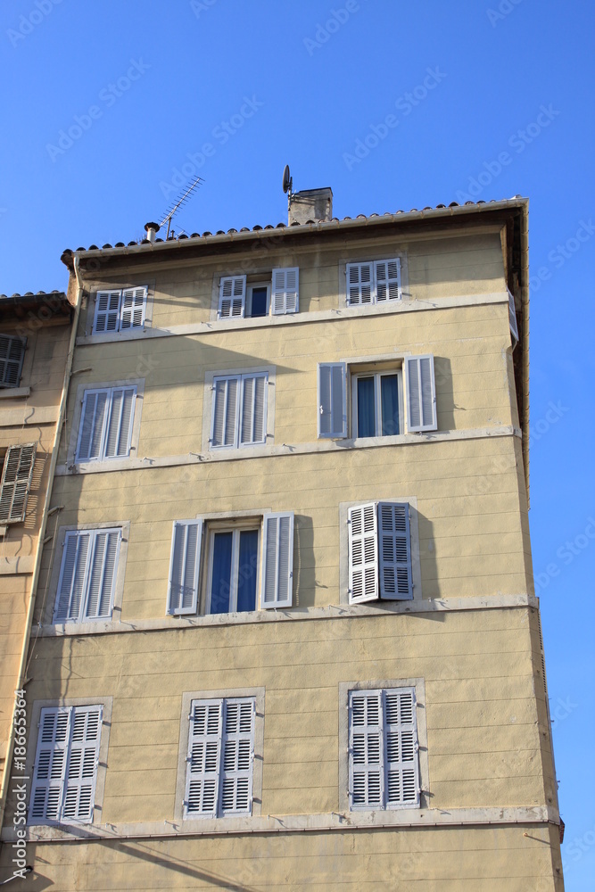 Obraz premium Propriété au soleil