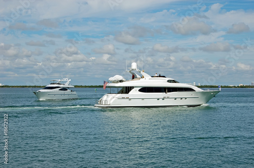 Luxury Yachts on the Florida Intercoastal Waterway © Wimbledon