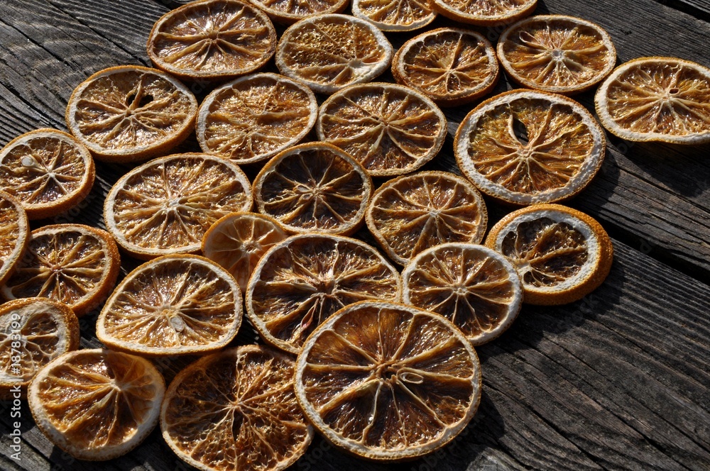 Dried Sliced Oranges - Getrocknete Orangenscheiben Dried Sliced Oranges - Getrocknete Orangenscheiben