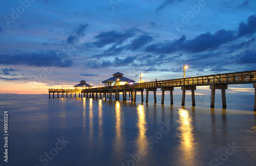 Obraz na plátně Fort Myers Pier at Sunset, Florida USA
