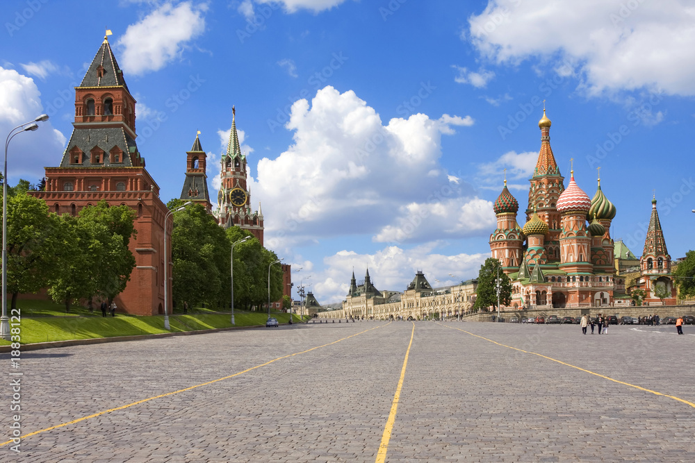 Kremlin, St. Basil Cathedral: red square, Moscow, Russia