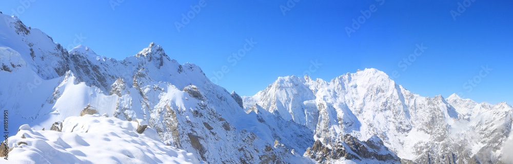 Naklejka premium Winter in the high mountains