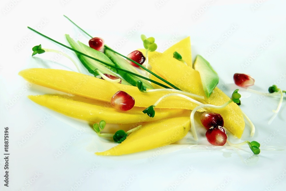 Fototapeta premium salad mango-avocado