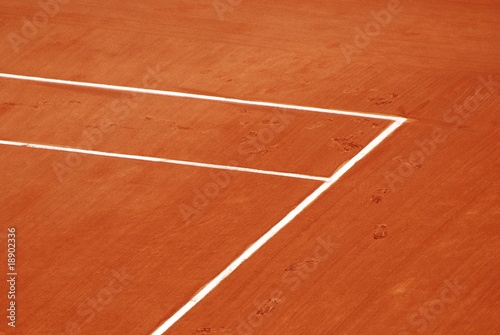 Court de Tennis en Terre Battue © Gregory CEDENOT