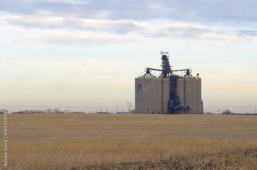 Modern Grain Elevator on the Prarie Modern Grain Elevator on the Prarie