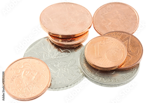 pièces monnaie euros fond blanc
