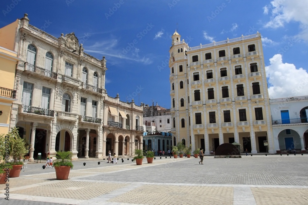 Obraz premium square in old havana
