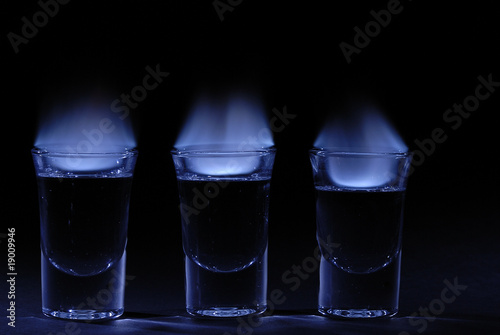 Принти на полотні Trilogie vom brennenden Apfelschnaps 2