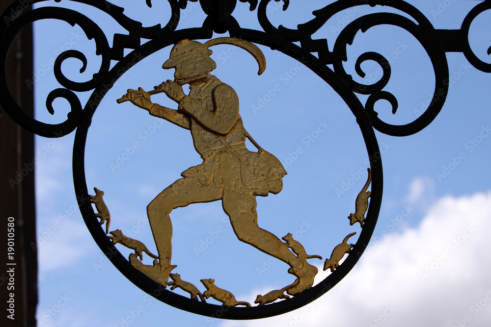 Schild am Rattenfängerhaus in Hameln