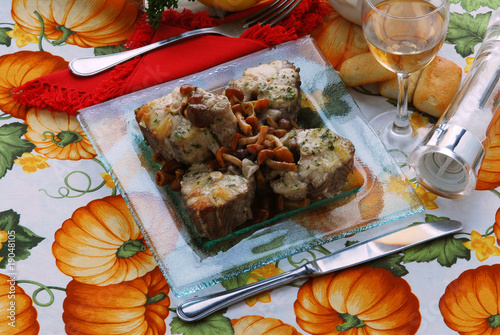 Palombo ai funghi chiodini - Secondi di pesce photo