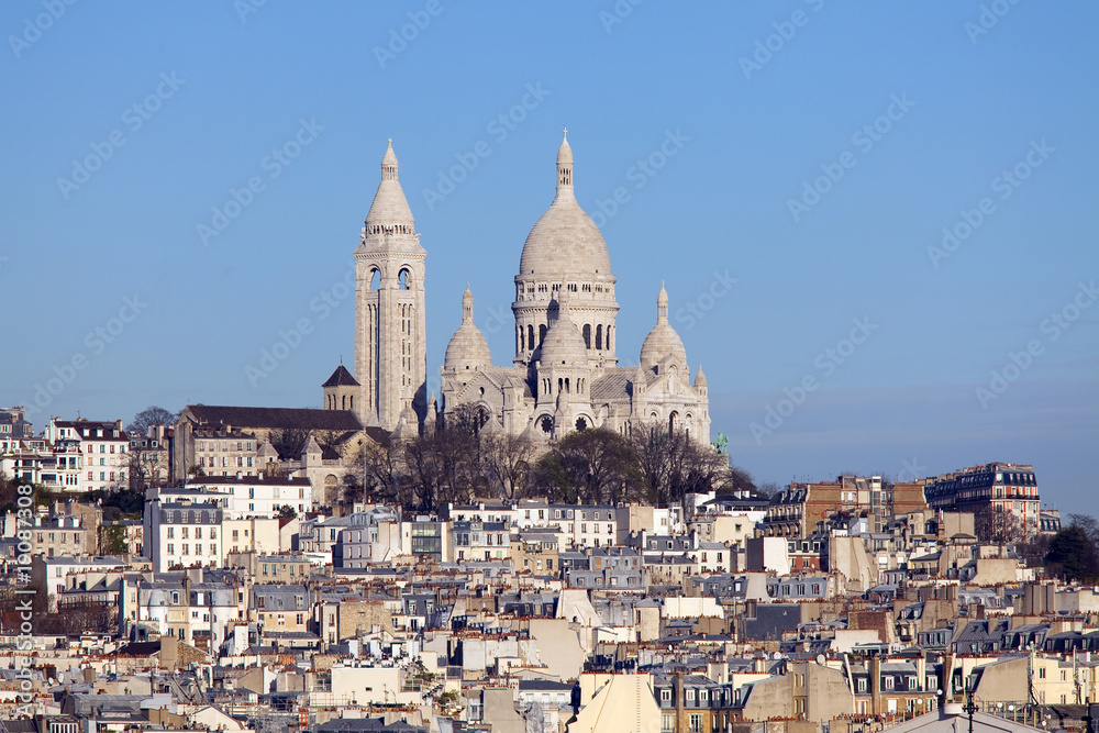 Sacré coeur vu des toits de Paris