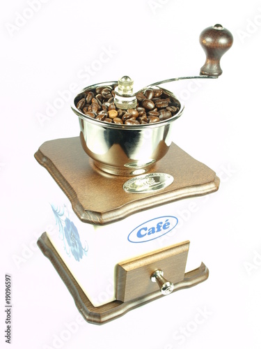 Vintage coffee grinder isol...
