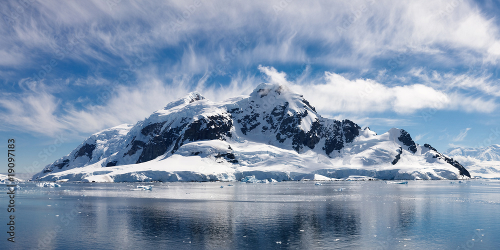 Paradise Bay, Antarctica - Majestic Icy Wonderland - obrazy, fototapety, plakaty 