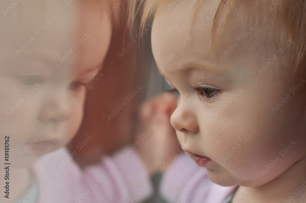 triste bébé
