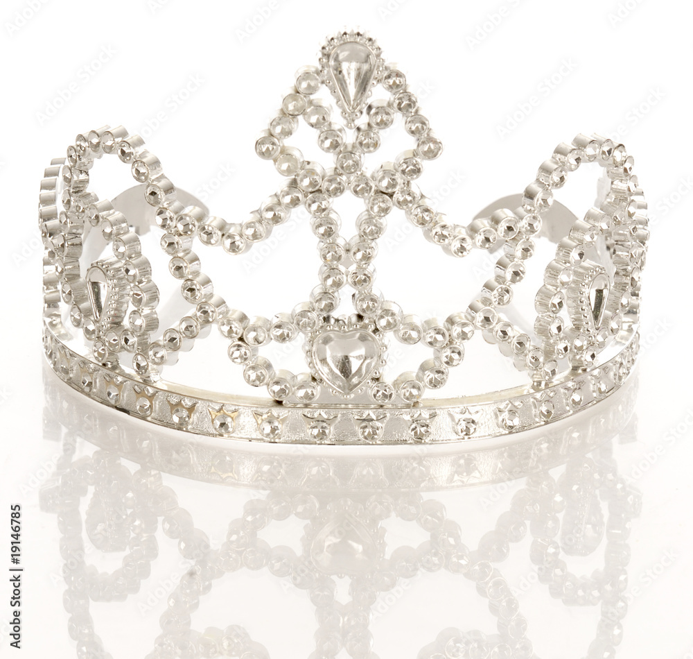 Obraz premium crown or tiara isolated on a white background with reflection