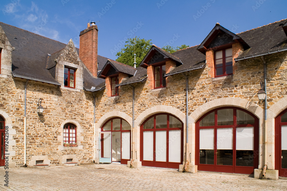 house house