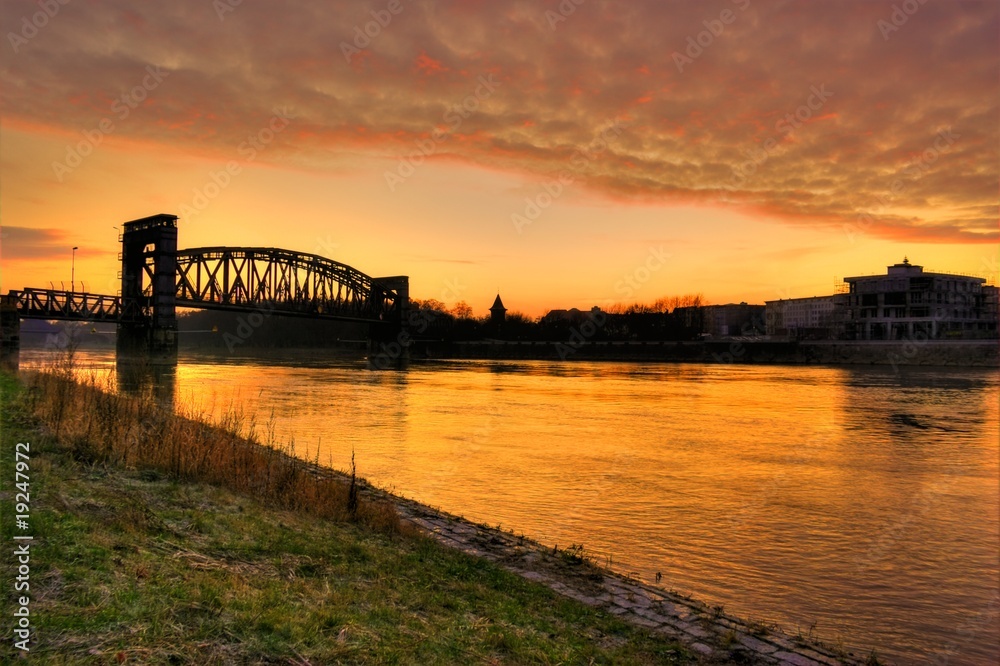 alte Elbbrücke in Magdeburg - HDR alte Elbbrücke in Magdeburg - HDR
