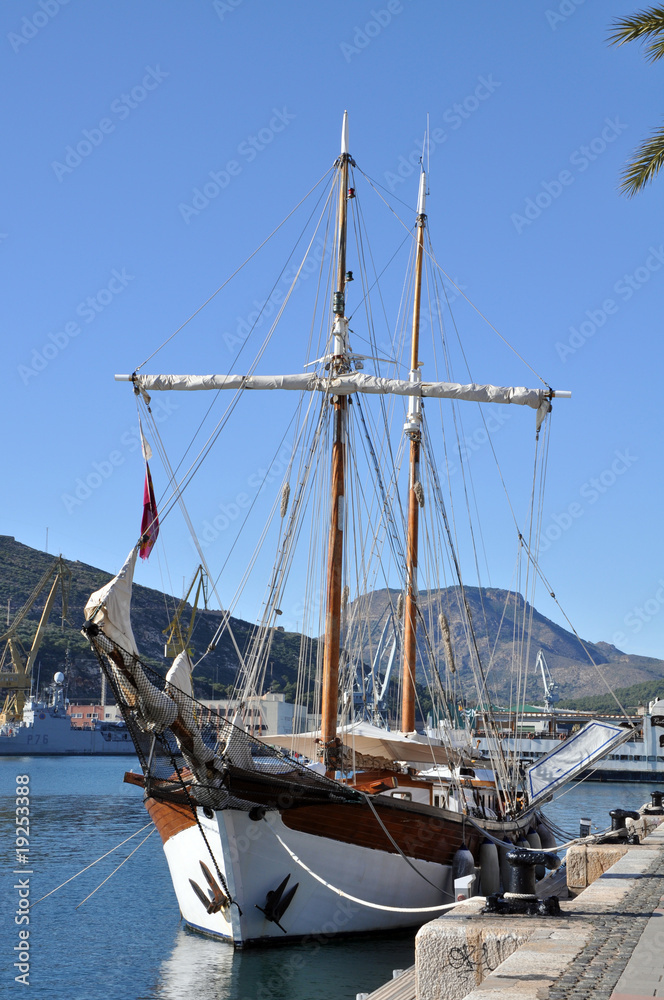 Fototapeta premium velero en Cartagena