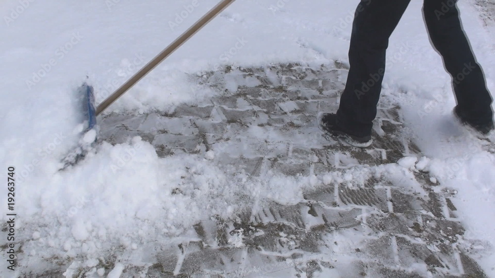 schneeräumen im winter