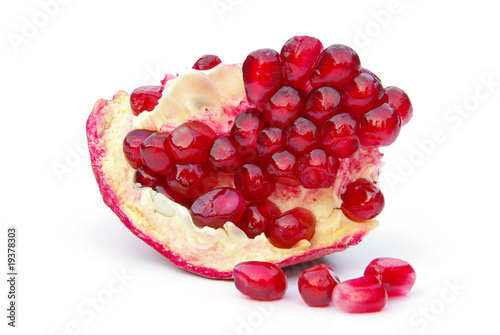 Granatapfel freigestellt - pomegranate isolated 10